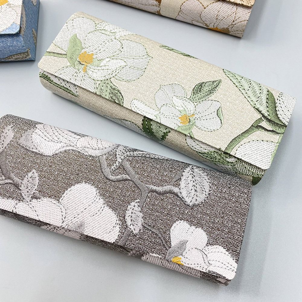 Embroidery Viewer - Estuche para gafas con bordado de