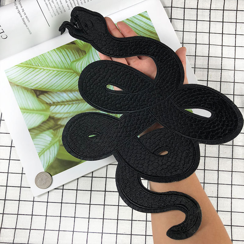 Parche bordado de serpiente ne - Embroidery Alpha reseña y precio