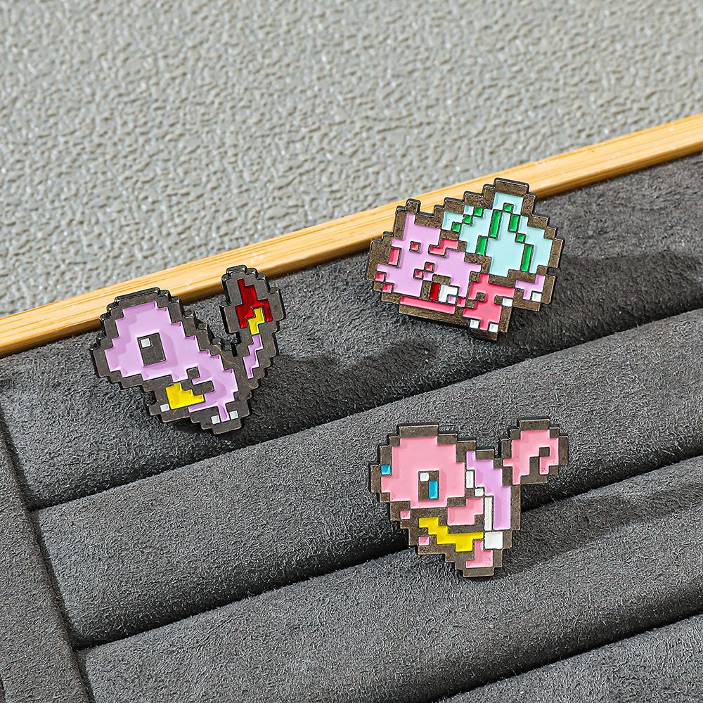 Pin de metal esmaltado de Poké - Embroidery Wallpaper reseña y precio