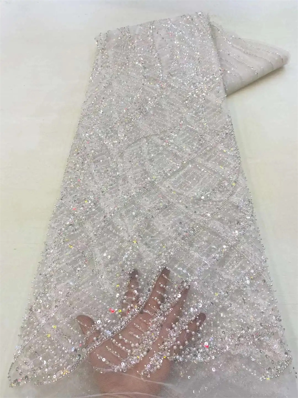 Tela de encaje con cuentas de  - Embroidery Underlay reseña y precio